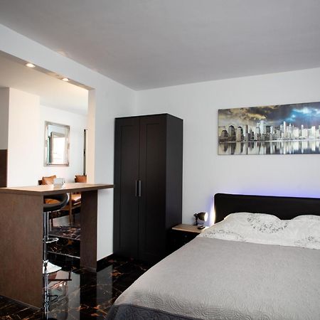 Dolce Studio Apartmani Ровинь Экстерьер фото